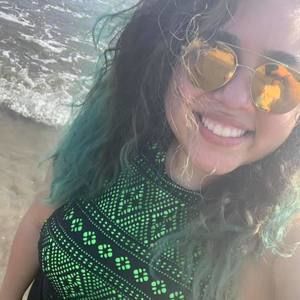 Meet your Posher, Daniela